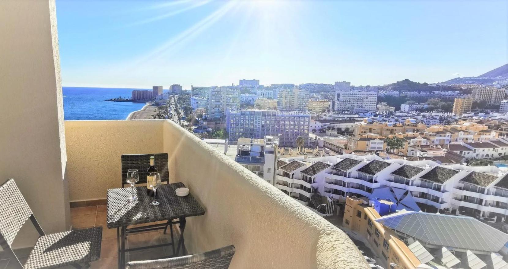 Benalmadena Front Line Sea View 1 Bedroom Large Apartment Exteriör bild