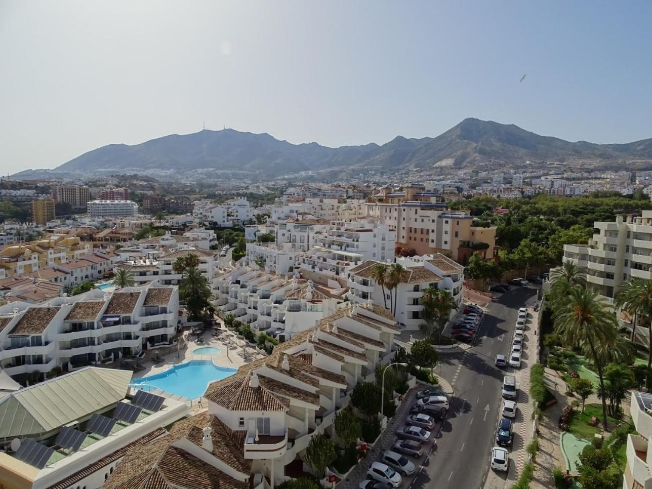 Benalmadena Front Line Sea View 1 Bedroom Large Apartment Exteriör bild